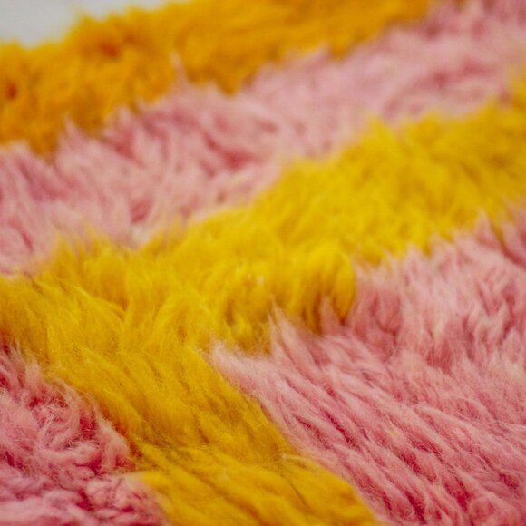 Handwoven Berber wool rug- Authentic Craftsmanship - 10ftx8ft - Picture 6 of 8